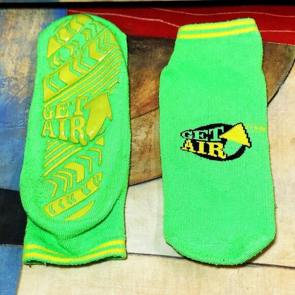 MEN'S GET AIR TRAMPOLINE GRIP NON SLIP SOCKS ANKLE SOCKS YOGA GRIPPED SIZE 9-11 - Picture 1 of 3